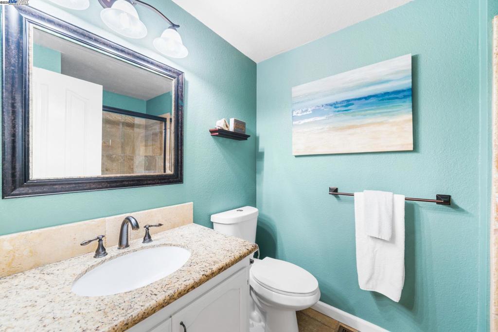 DISCOVERY BAY COUNTRY CLUB - Residential