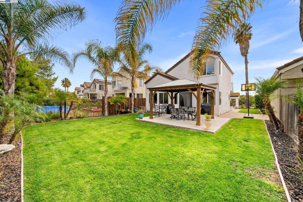 DISCOVERY BAY COUNTRY CLUB - Residential