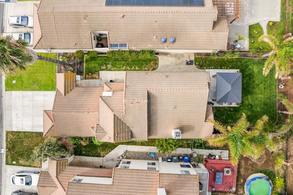 DISCOVERY BAY COUNTRY CLUB - Residential