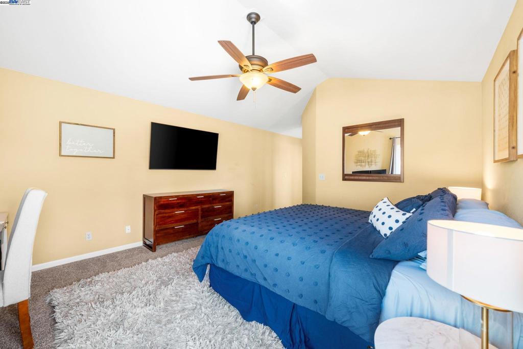 DISCOVERY BAY COUNTRY CLUB - Residential
