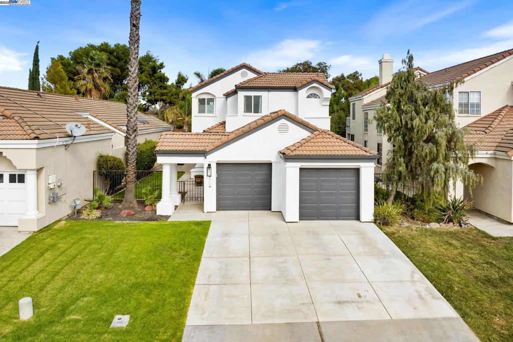 DISCOVERY BAY COUNTRY CLUB - Residential