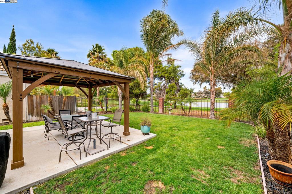 DISCOVERY BAY COUNTRY CLUB - Residential