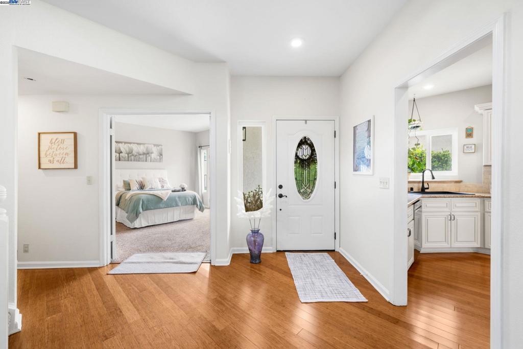 DISCOVERY BAY COUNTRY CLUB - Residential