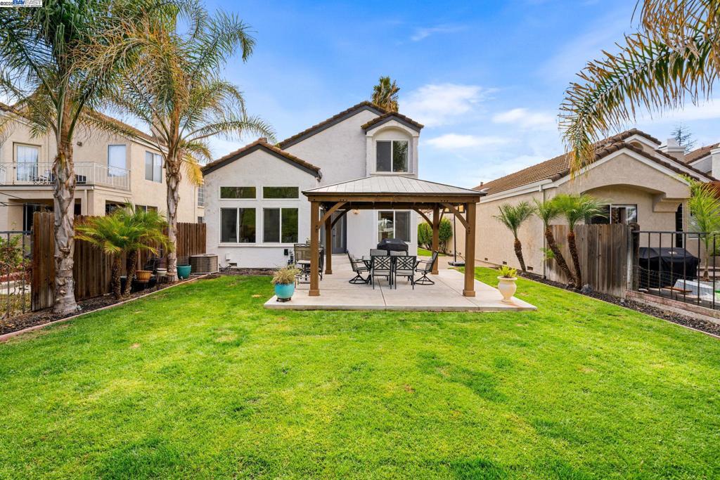 DISCOVERY BAY COUNTRY CLUB - Residential