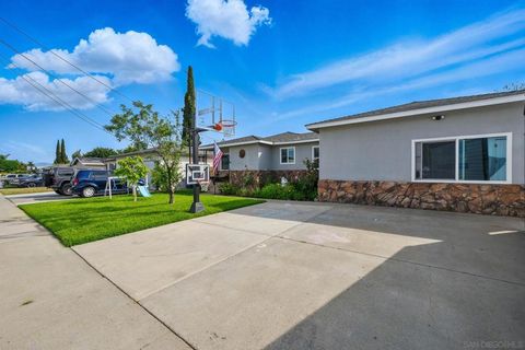 849 Goldenrod St Escondido CA 92027