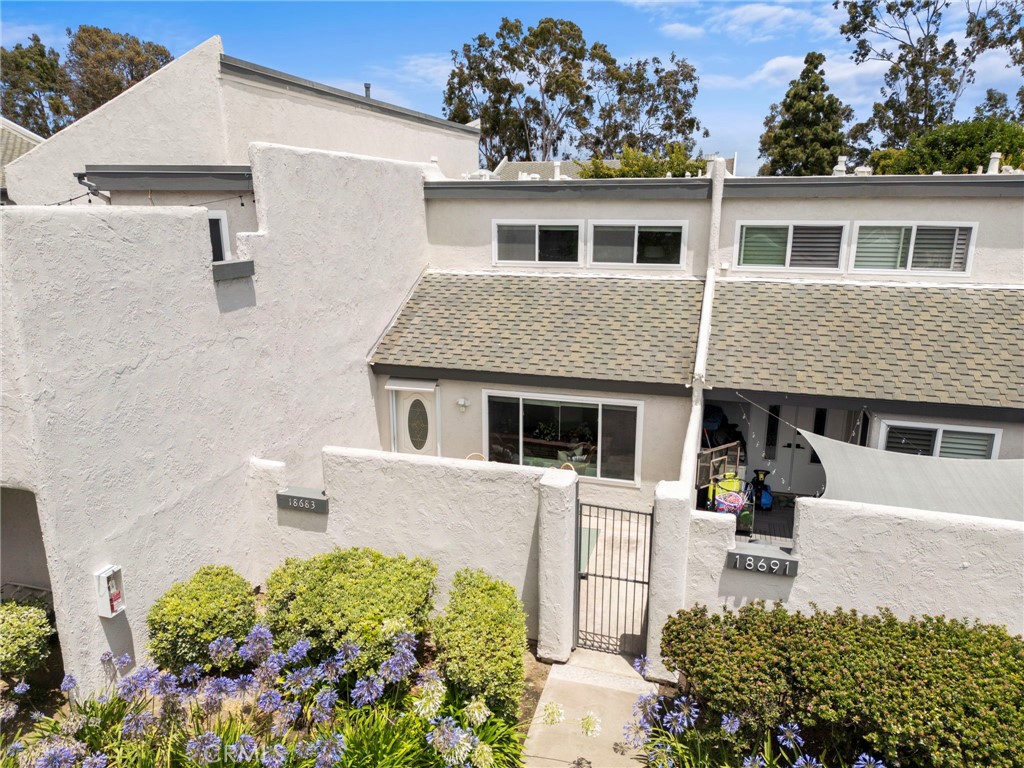 18683 Maplewood