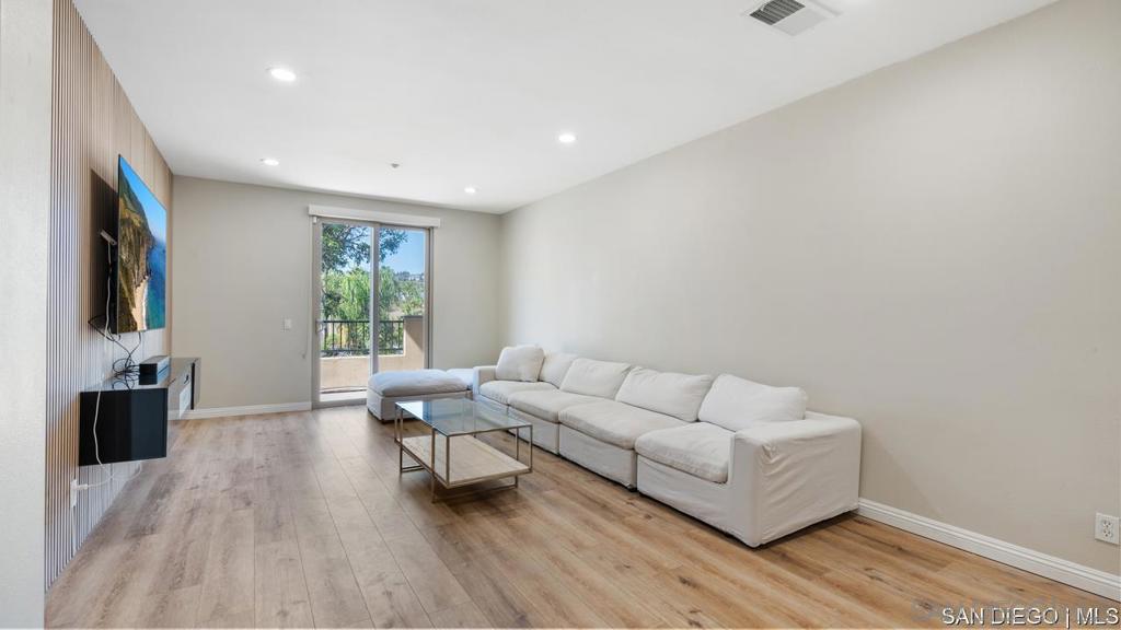 8301 Rio San Diego DR 7