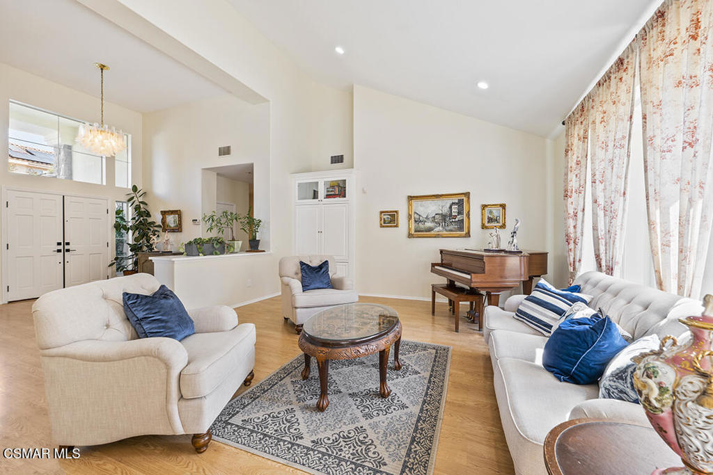 1880 Crystal View Circle