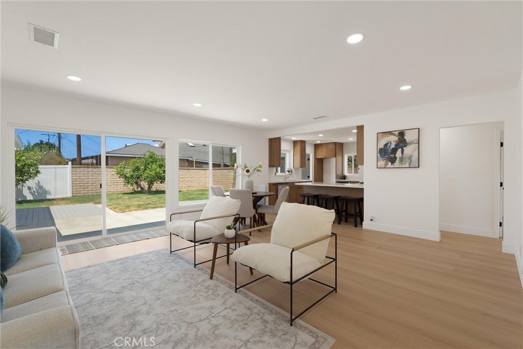 3683 San Anseline