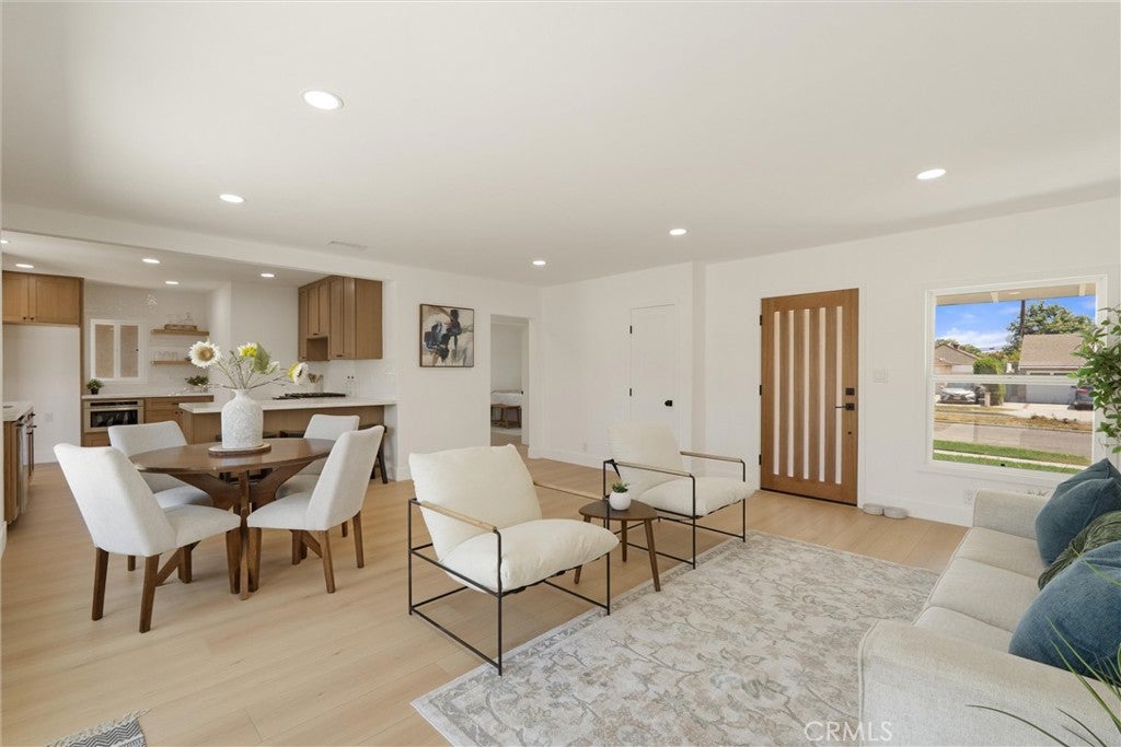 3683 San Anseline