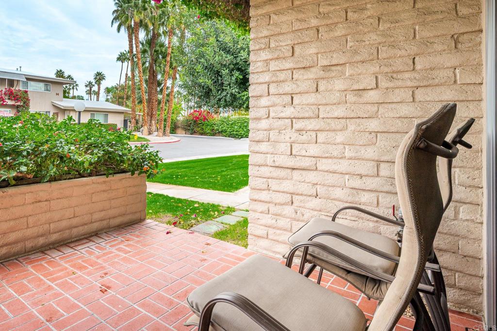 69850 Highway 111 18