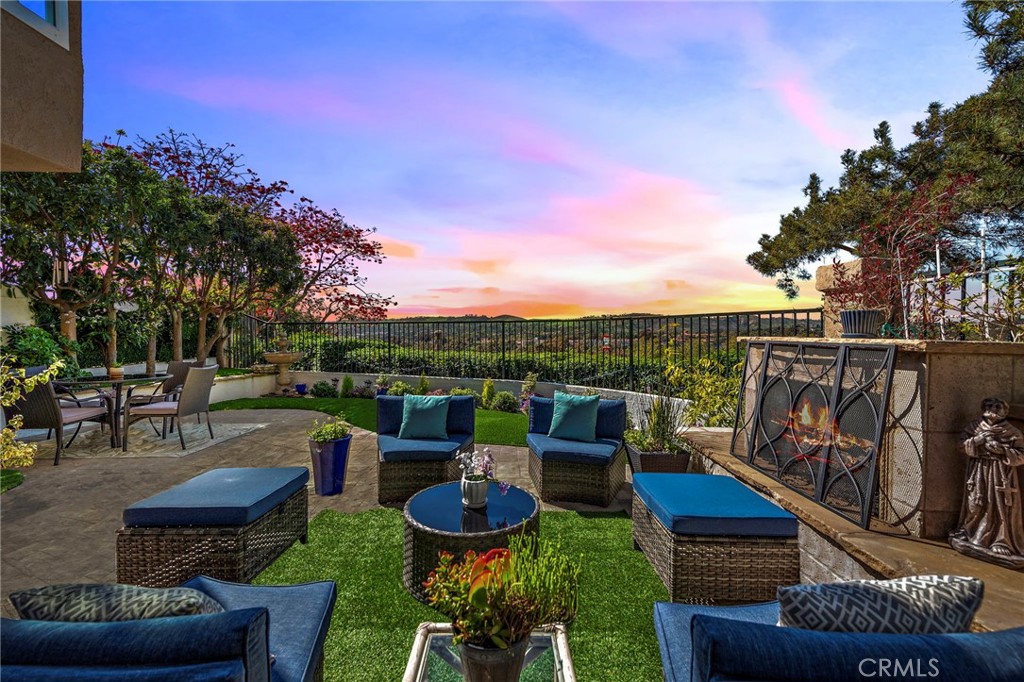 27507 Via Sequoia