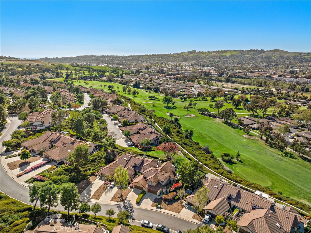 27507 Via Sequoia