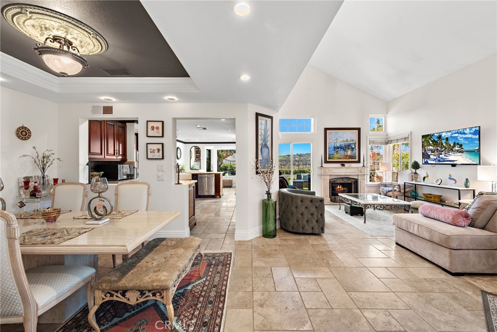 27507 Via Sequoia