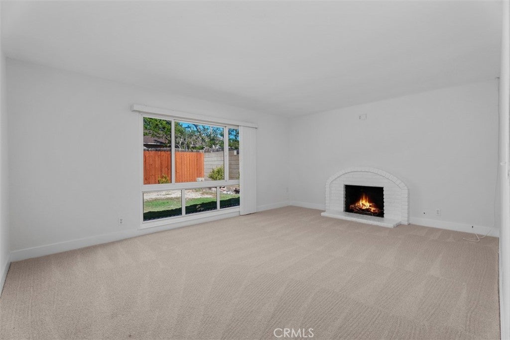 4161 E Riverdale