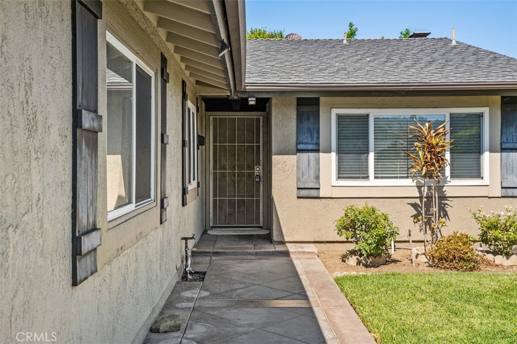 4161 E Riverdale