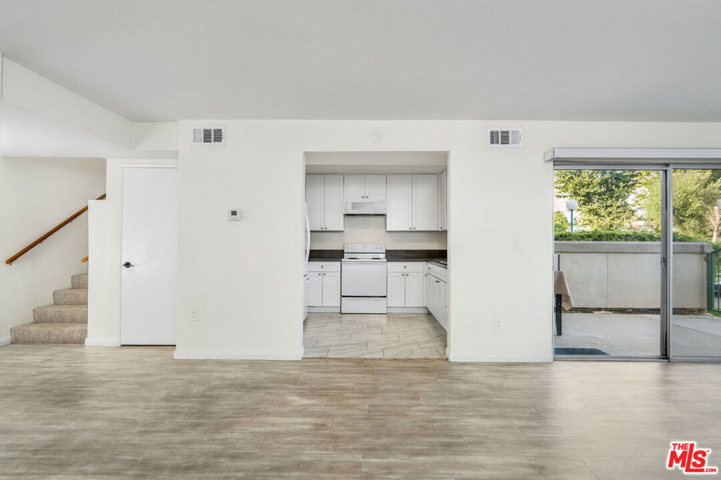 Peppertree Northridge - Residential