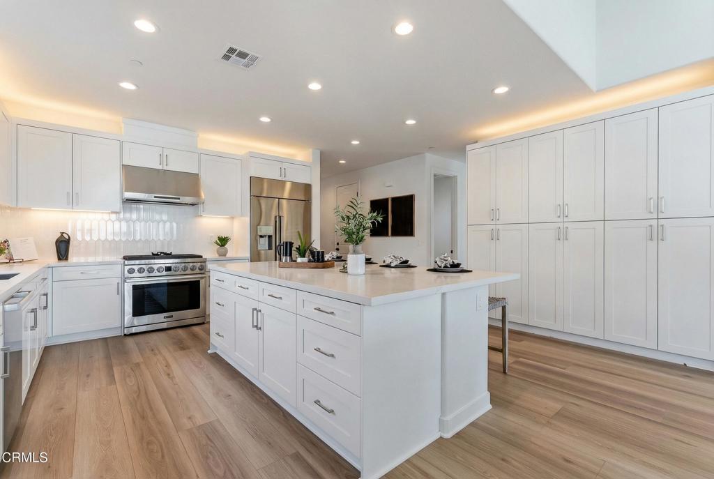 3245 Arrowhead Court