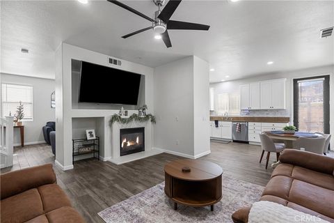 Photo of 19904 Holly Drive, Saugus, CA 91350 (MLS # SR26060678)