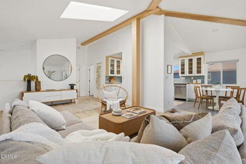 Tiny photo for 924 Woodstock Lane, Ventura, CA 93001 (MLS # V1-37940)