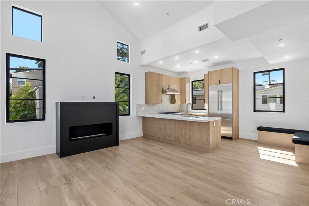 Photo of 700 Iris, Corona Del Mar, CA 92625 (MLS # NP26054517)