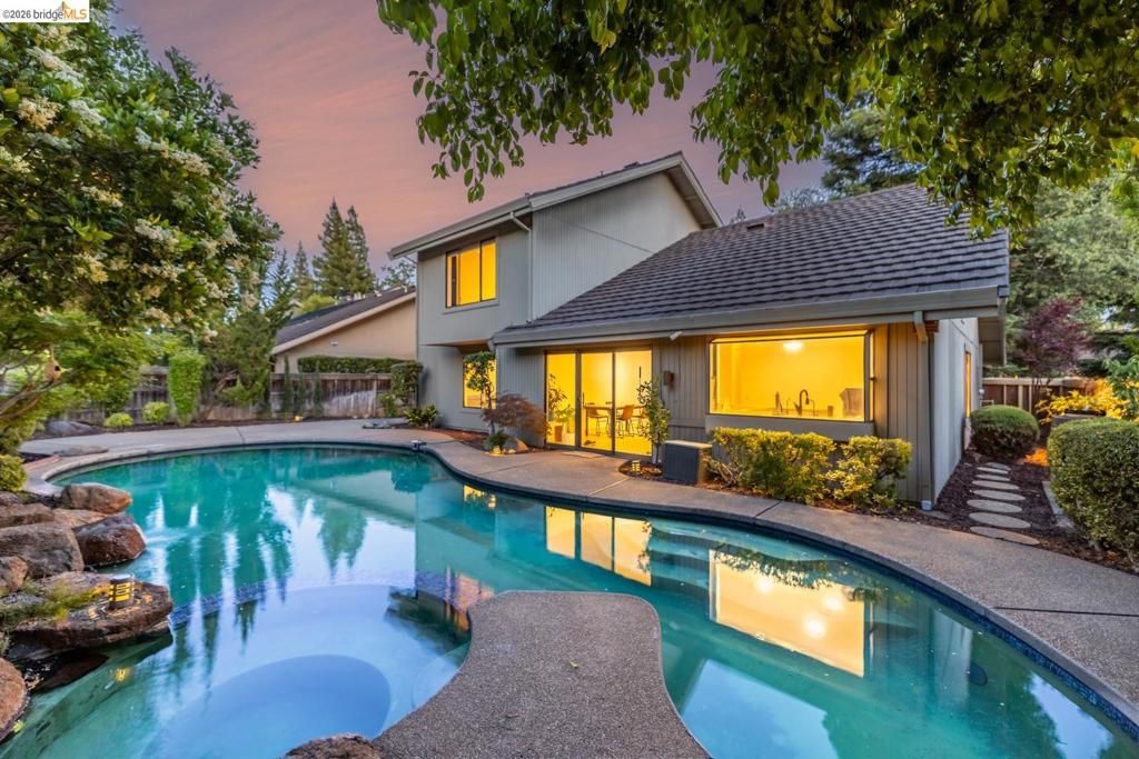 Photo of 11321 Sutters Mill CIR Cir, Rancho Cordova, CA 95670 (MLS # 41133344)