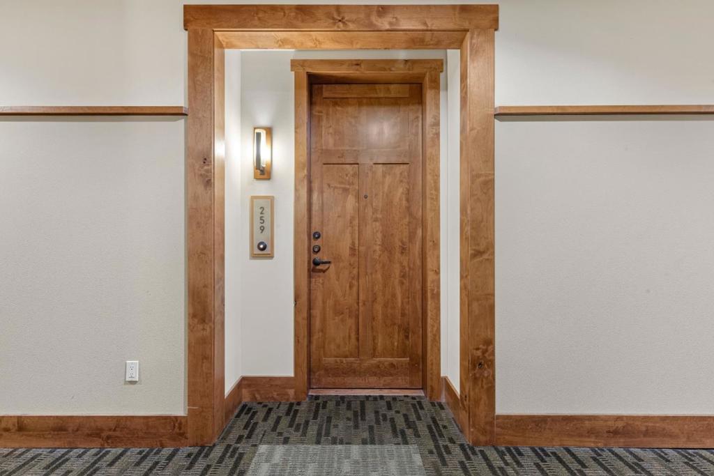 2881 Meridian Avenue 259