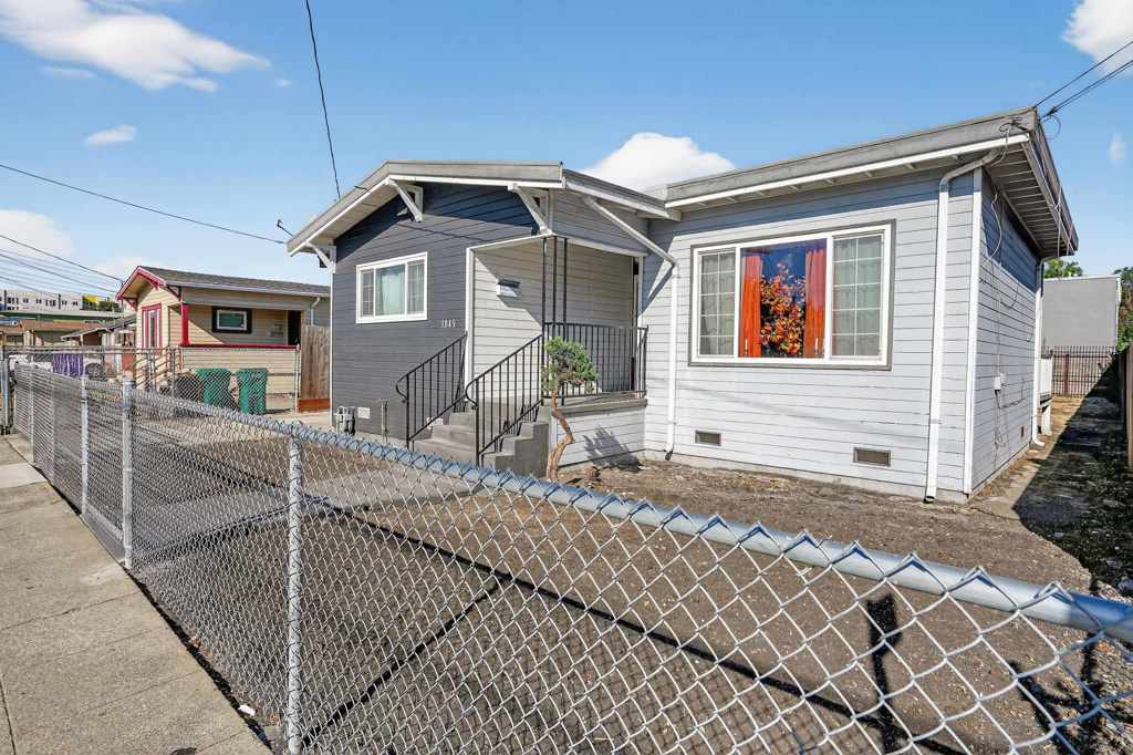 1045 1045 72nd Avenue