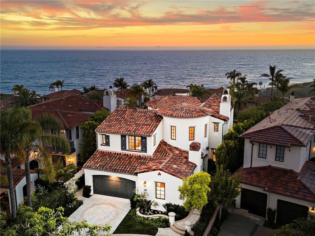 Photo of 8 Baffin Bay, Newport Coast, CA 92657 (MLS # OC26122354)