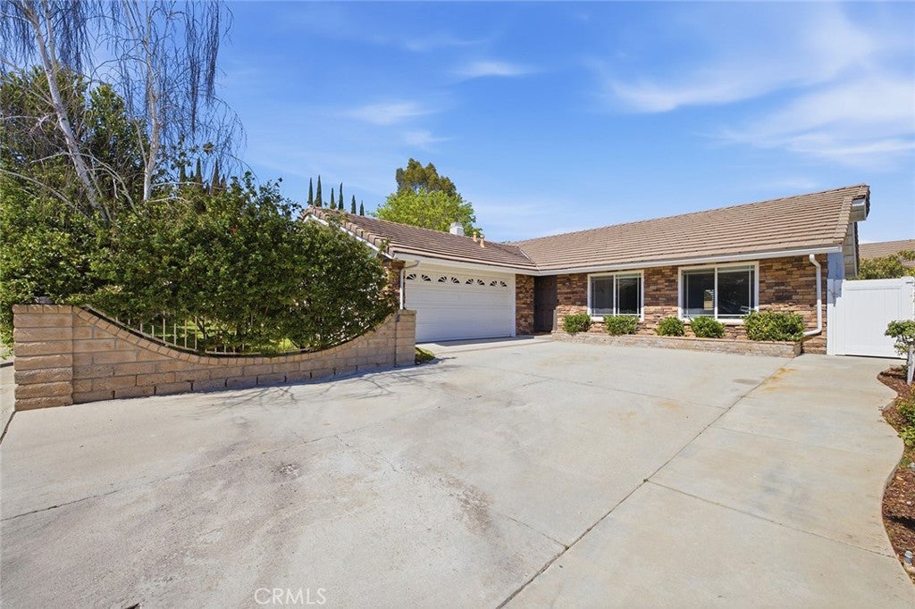 28354 Mount Stephen