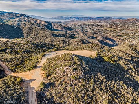 28 Via Vista Grande Murrieta CA 92652