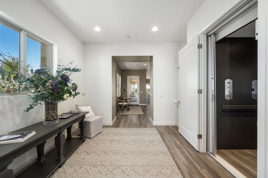 The Retreat at DW - Residential