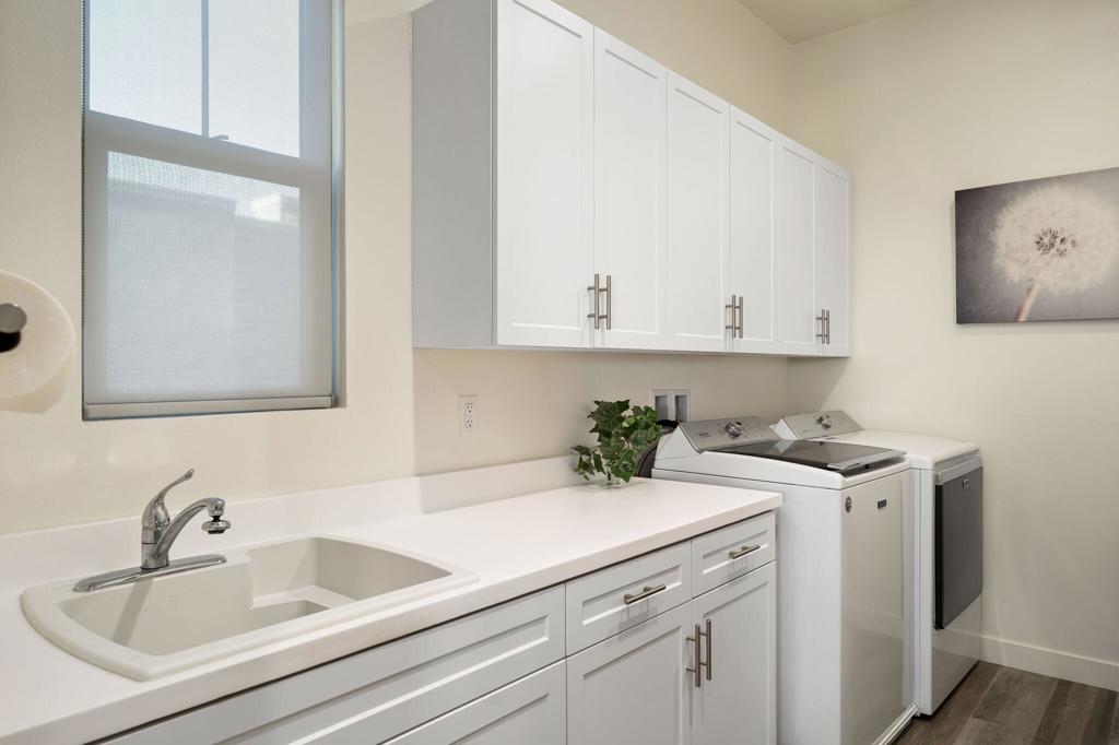 The Retreat at DW - Residential