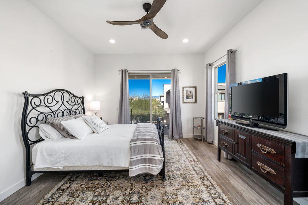 The Retreat at DW - Residential