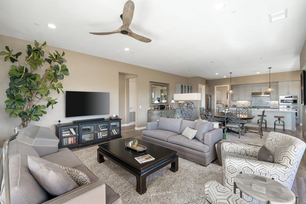 The Retreat at DW - Residential