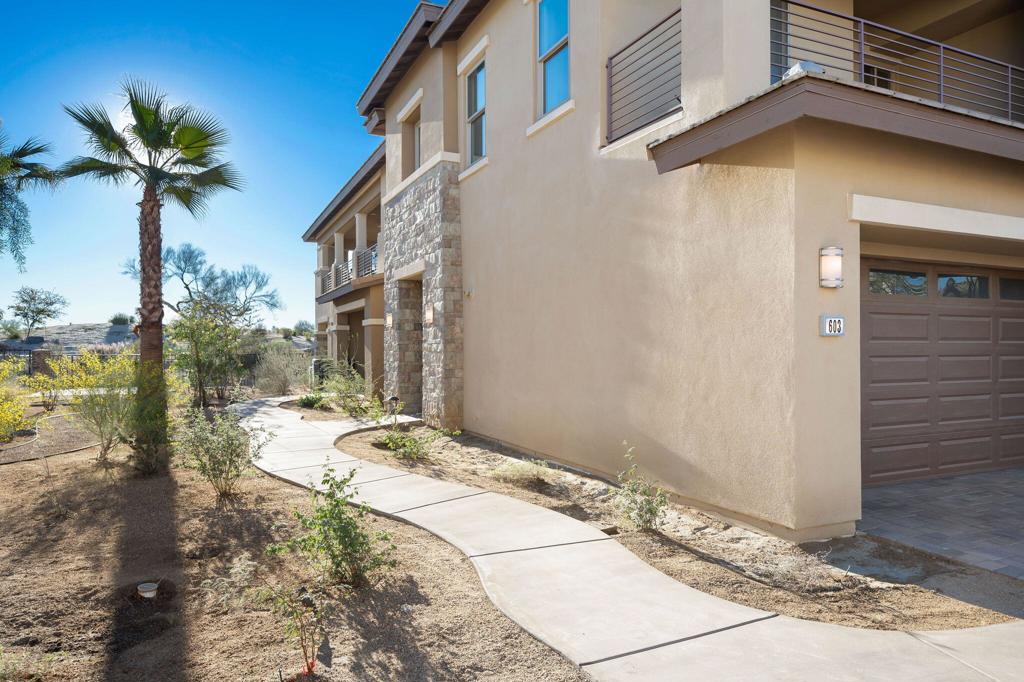 The Retreat at DW - Residential