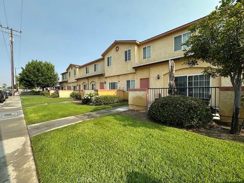 3755 E 52nd Street Maywood CA 90270