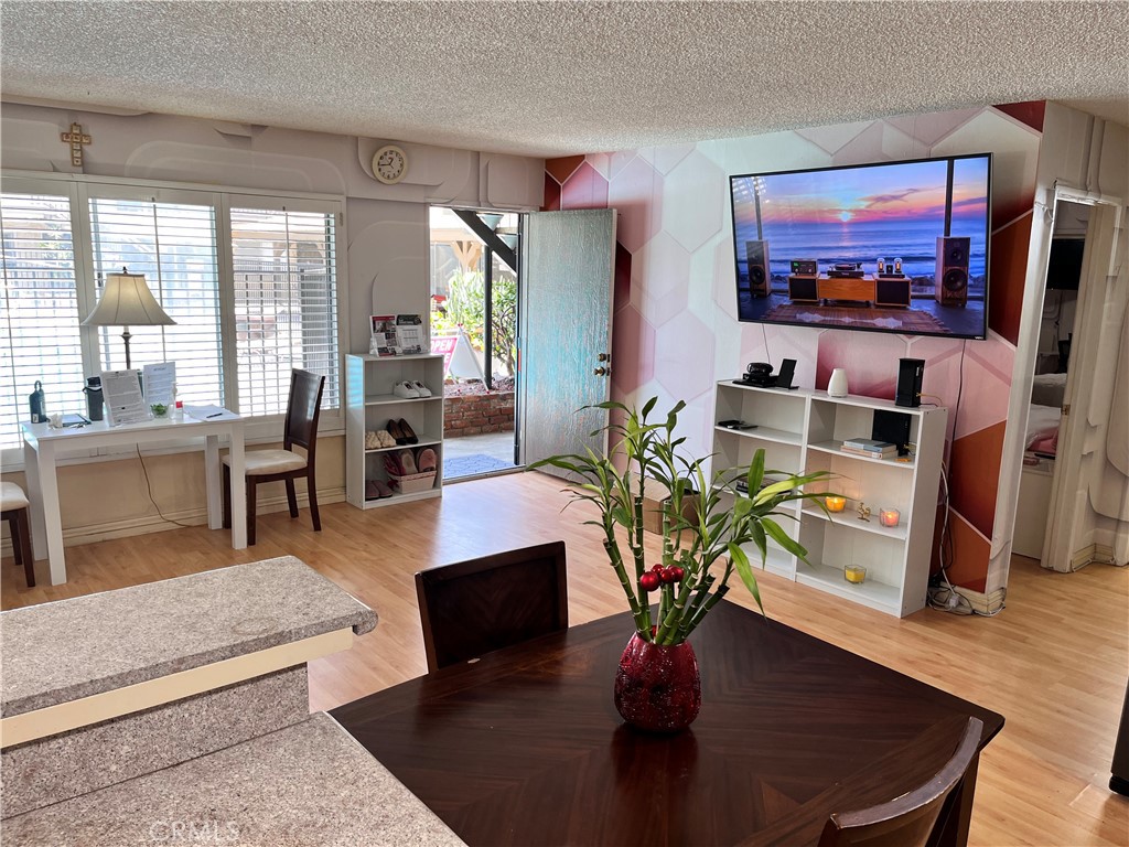 4633 Marine Avenue 107