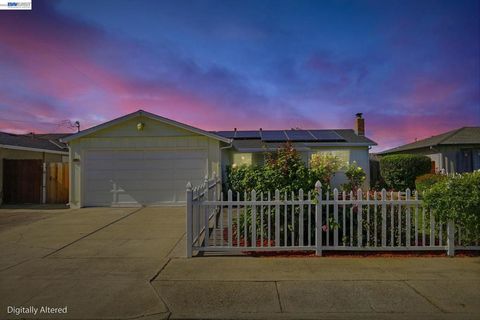 Photo of 36005 Rosewood Dr Dr, Newark, CA 94560 (MLS # 41131306)