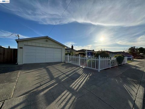 Photo of 36005 Rosewood Dr Dr, Newark, CA 94560 (MLS # 41131306)