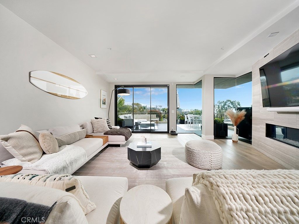 Photo of 154 Cliff Drive, Laguna Beach, CA 92651 (MLS # NP25088704)