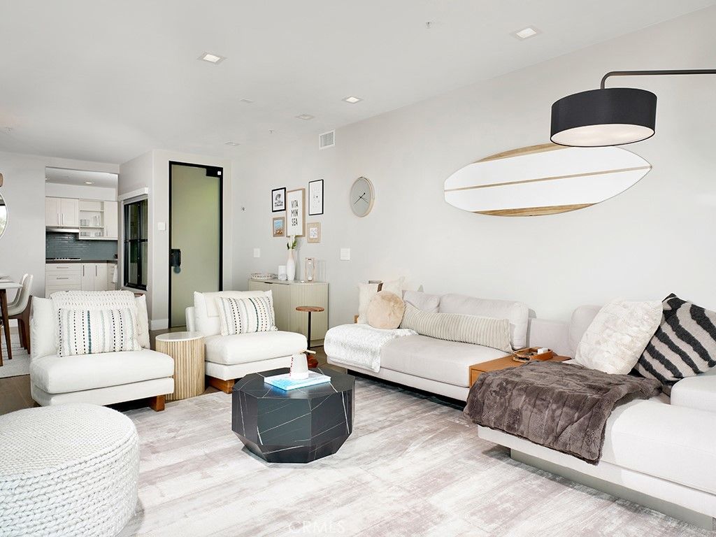 Photo of 154 Cliff Drive, Laguna Beach, CA 92651 (MLS # NP25088704)