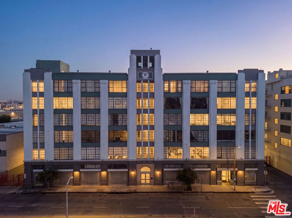 420 S SAN PEDRO Street