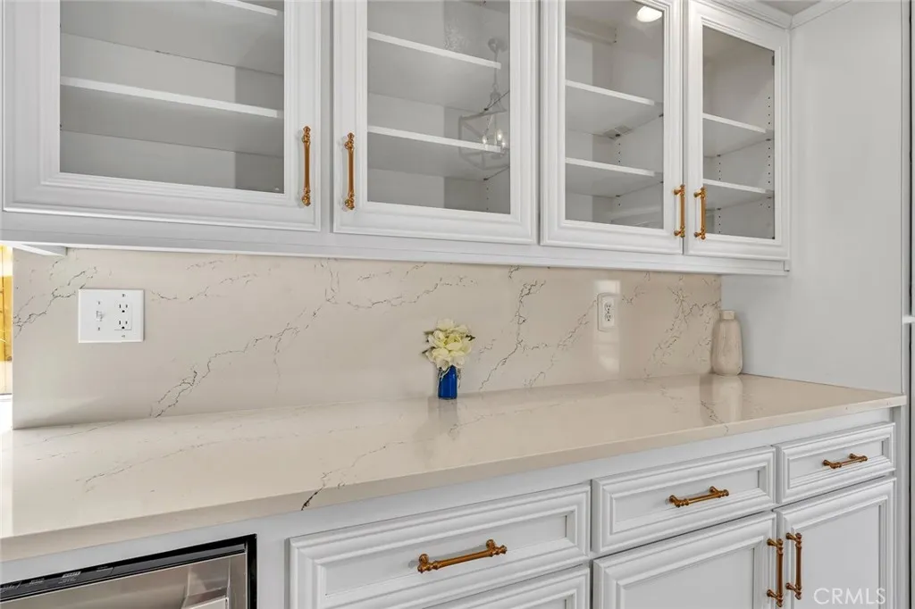 Los Banos, California 93635, United States, 4 Bedrooms Bedrooms, ,2 BathroomsBathrooms,Residential,Active,170520