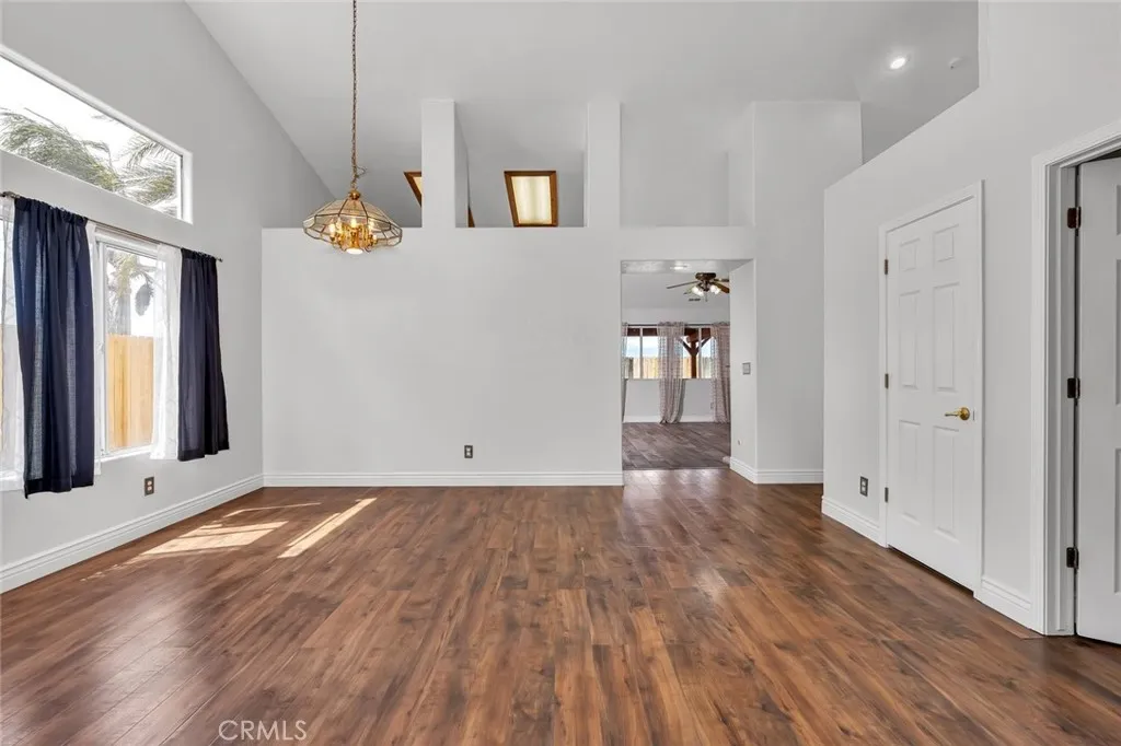 Los Banos, California 93635, United States, 4 Bedrooms Bedrooms, ,2 BathroomsBathrooms,Residential,Active,170520