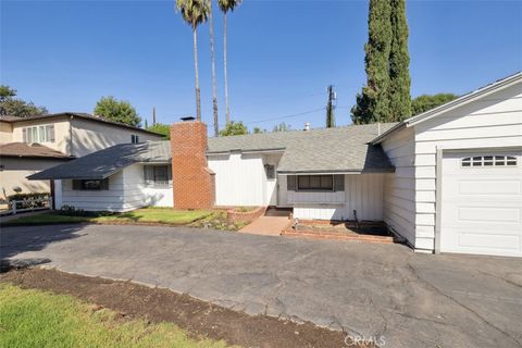 Photo of 23265 Leonora Drive, Woodland Hills, CA 91367 (MLS # SR25200011)