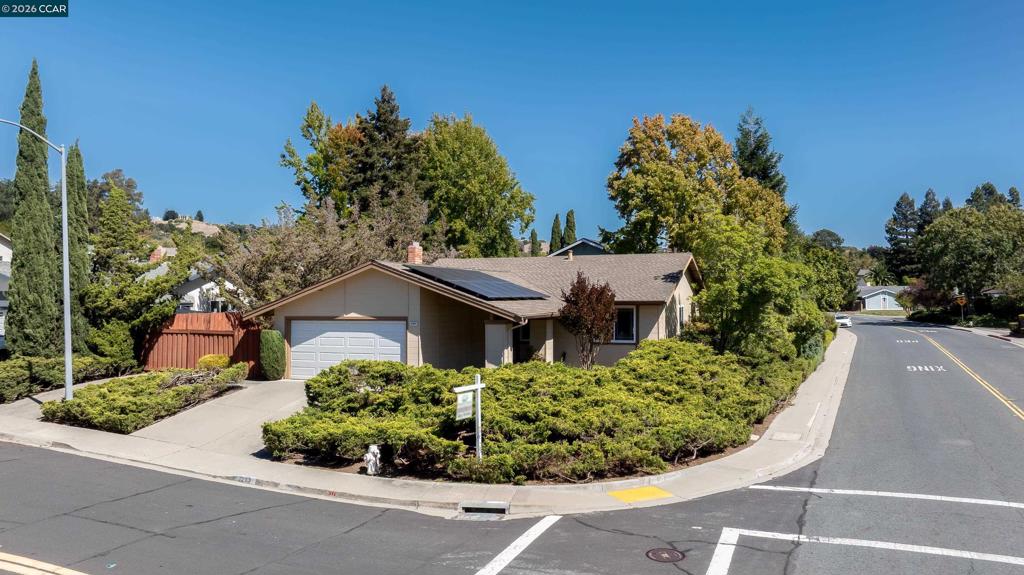 3299 Hermosa St
