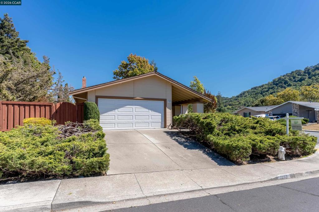 3299 Hermosa St