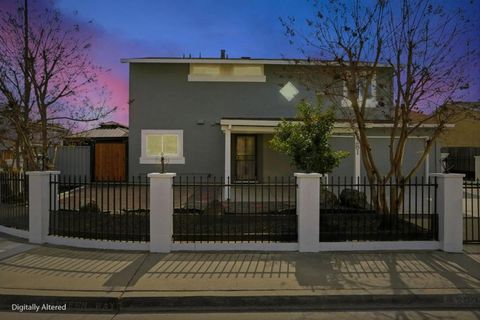 Photo of 3281 Lantern Way, San Jose, CA 95111 (MLS # ML82036064)