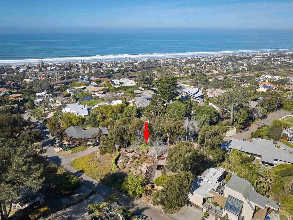 Del Mar, California 92014, United States, 3 Bedrooms Bedrooms, ,2 BathroomsBathrooms,Residential,Active,131746